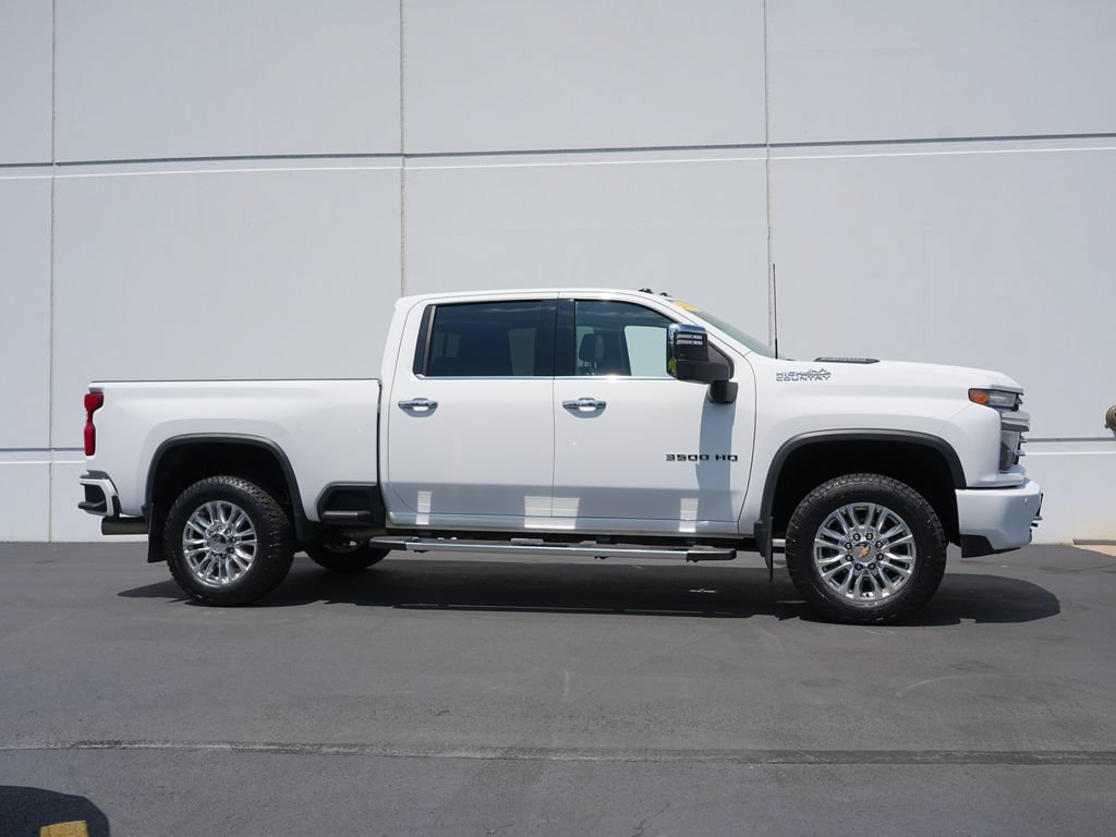 Certified 2022 Chevrolet Silverado 3500 High Country w/ Z71 Off-Road Package AWD/4WD image 2