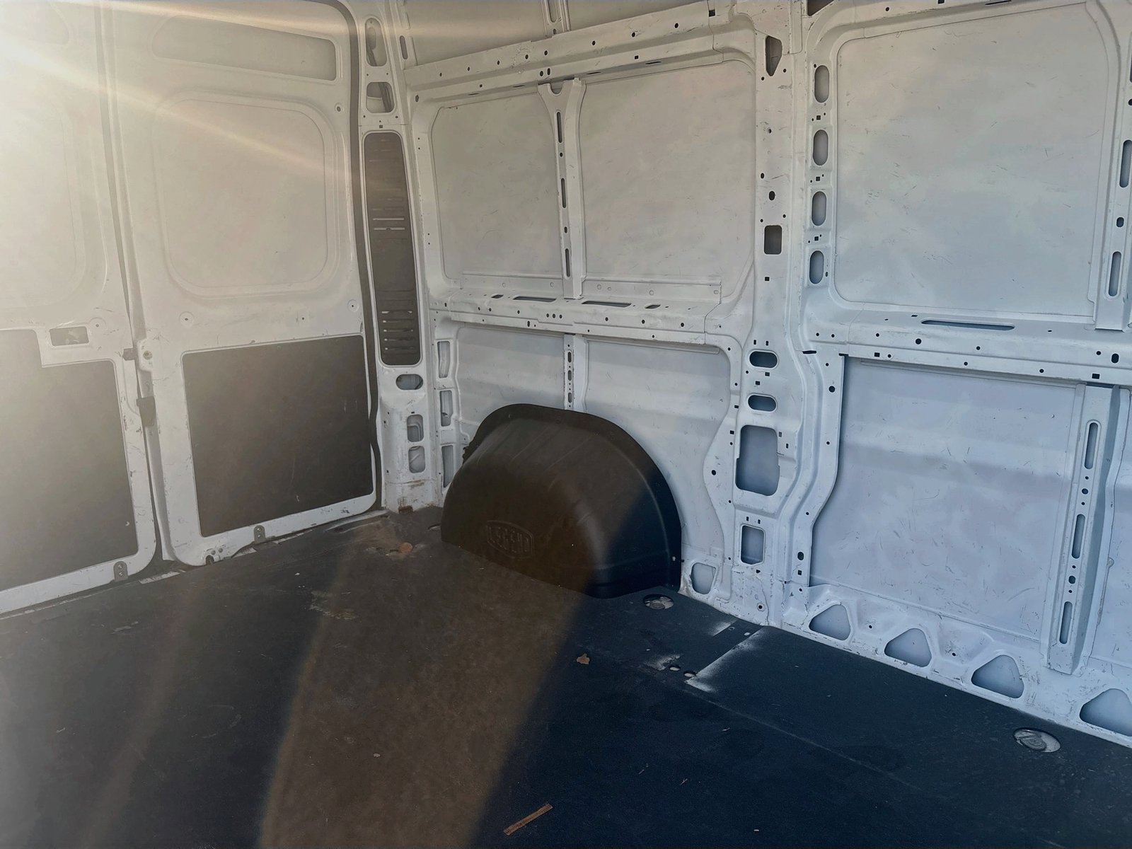 Used 2024 RAM ProMaster 2500 w/ Convenience Group FWD image 20