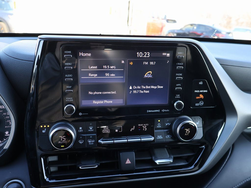 Used 2020 Toyota Highlander XLE image 21