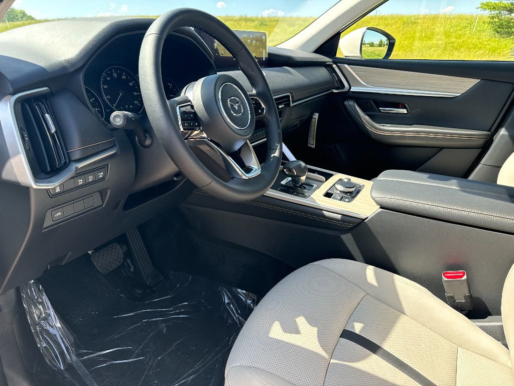 New 2025 MAZDA CX-90 3.3 Turbo w/ Preferred Package image 14