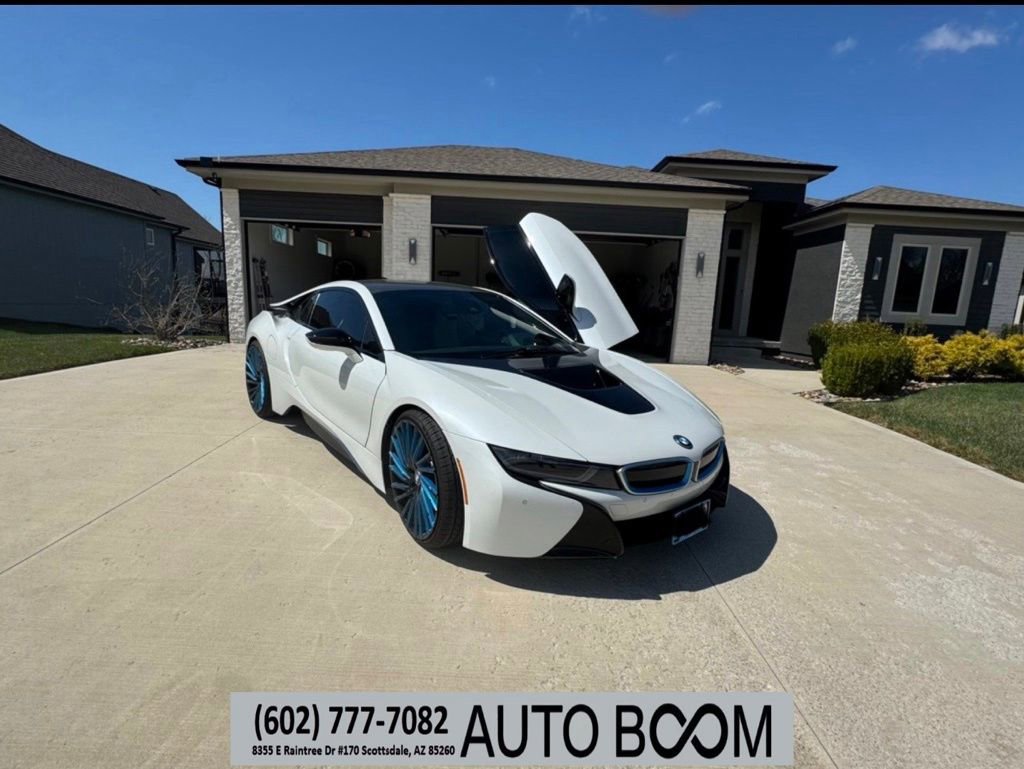 Used 2015 BMW i8 AWD/4WD image 1