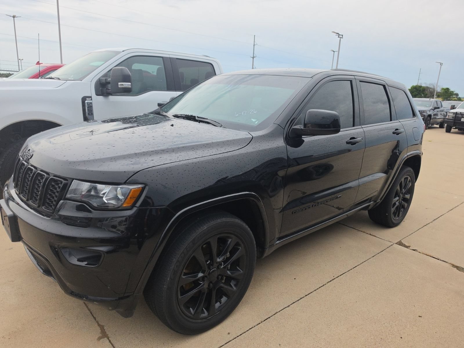 Used 2022 Jeep Grand Cherokee Laredo X AWD/4WD video 1
