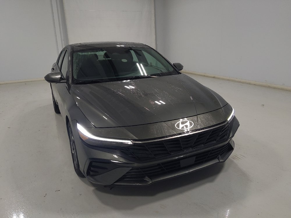 Used 2024 Hyundai Elantra SEL w/ Convenience Package FWD image 14