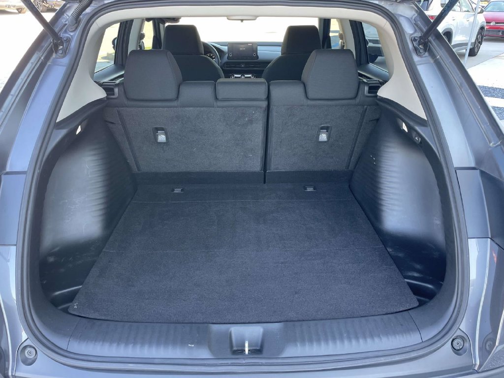 Used 2023 Honda HR-V LX image 11
