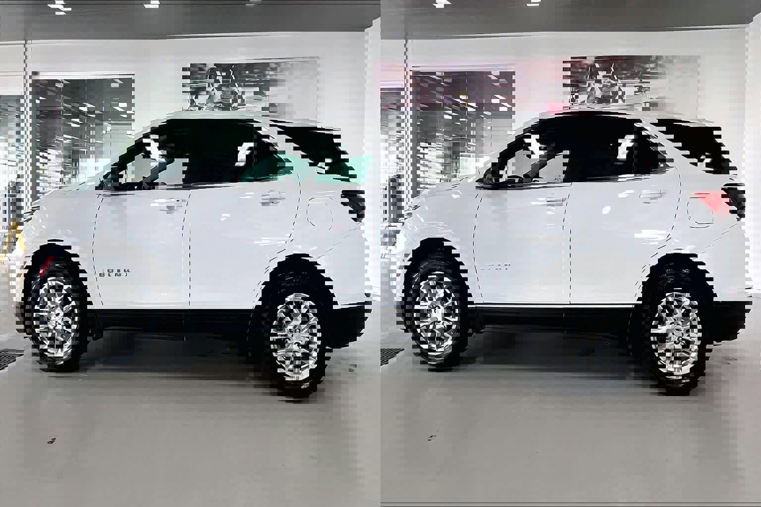 Used 2023 Chevrolet Equinox LT AWD/4WD image 3