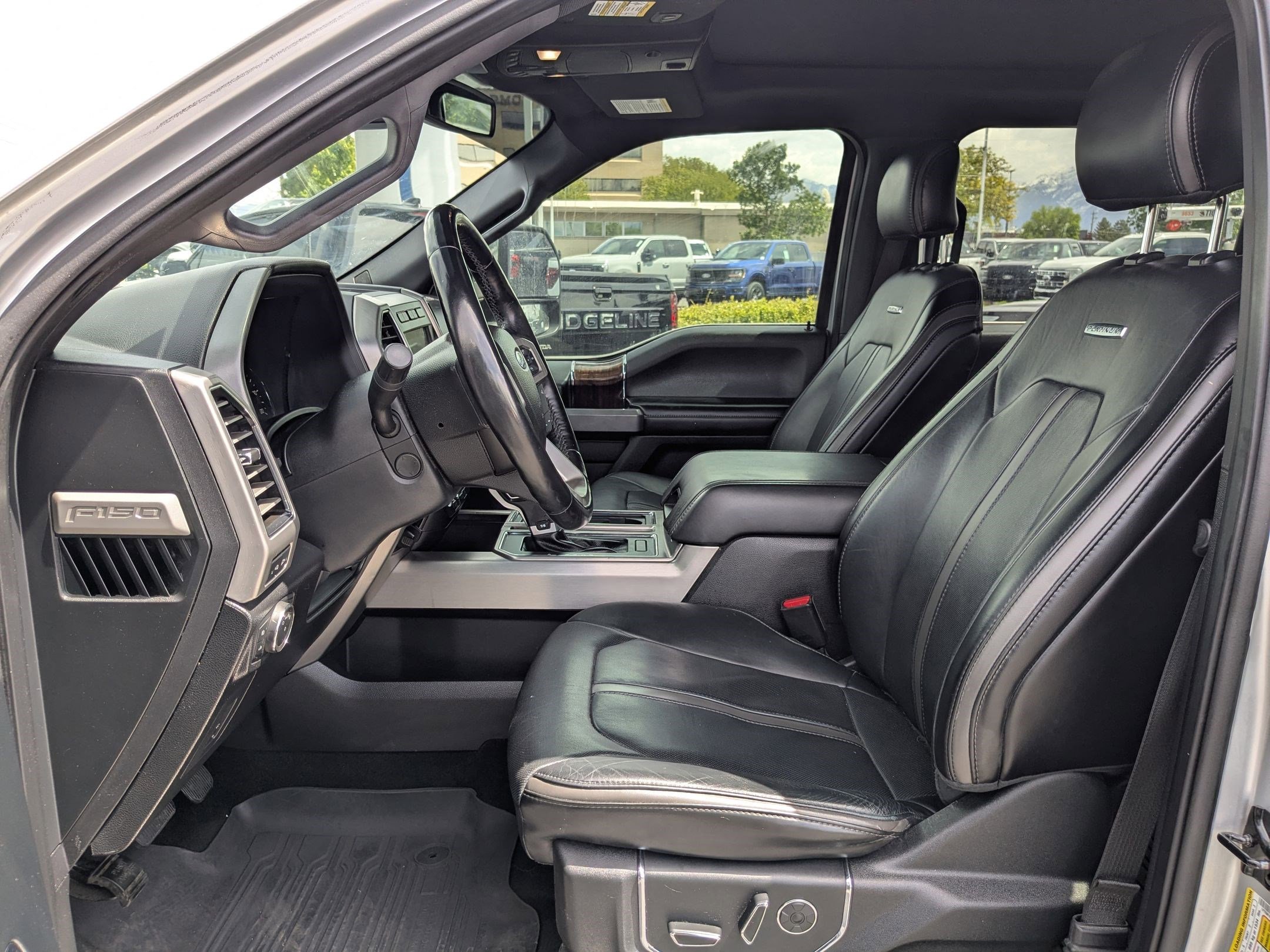 Used 2017 Ford F150 Platinum w/ Equipment Group 701A Luxury AWD/4WD image 17