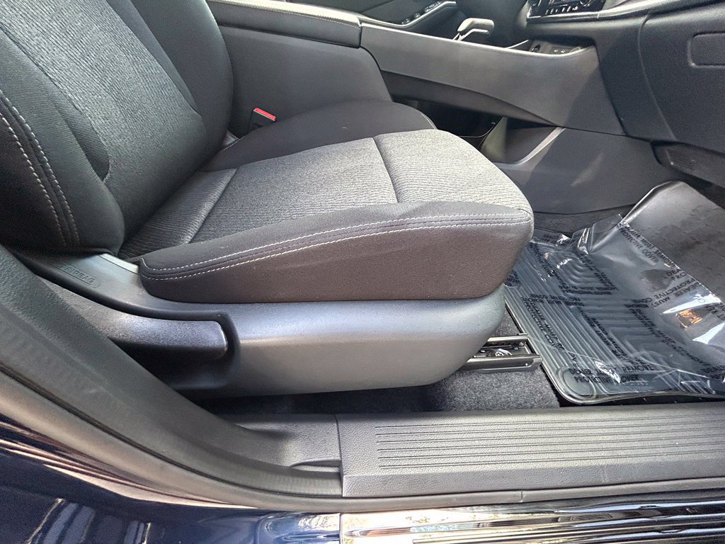 Used 2025 Nissan Rogue SV FWD image 23