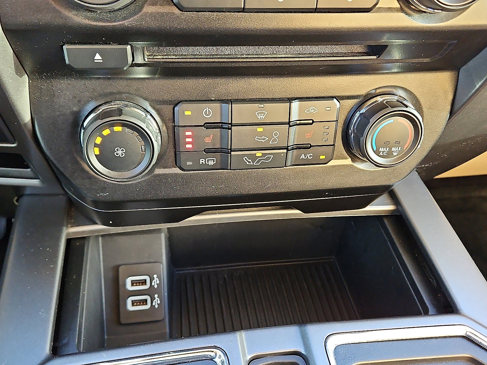 Used 2017 Ford F150 XLT w/ Equipment Group 302A Luxury image 15