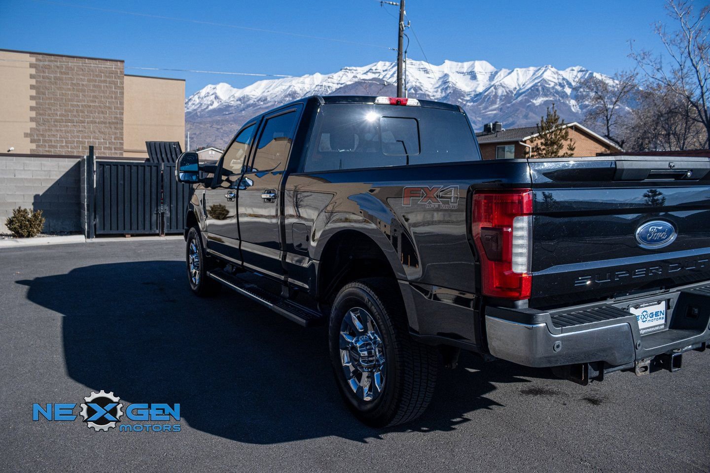 Used 2019 Ford F350 Lariat w/ Lariat Ultimate Package image 5