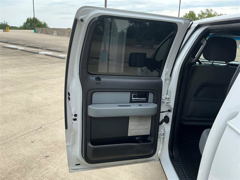 Used 2014 Ford F150 XLT w/ Equipment Group 301A Mid AWD/4WD image 31
