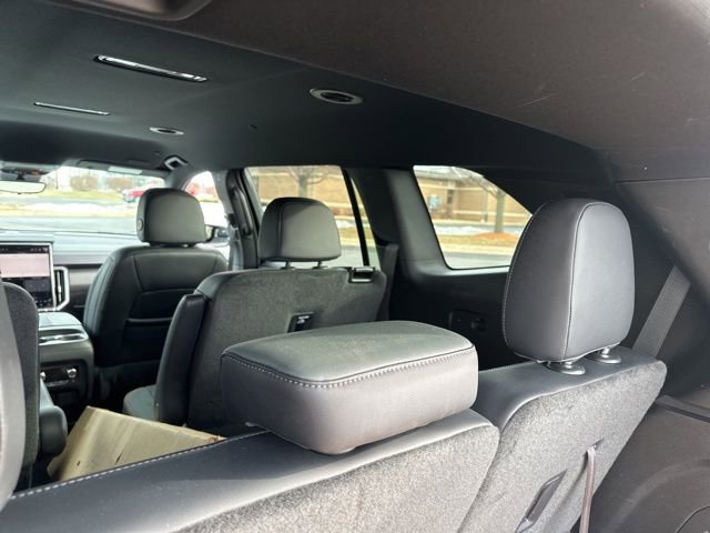 Used 2024 GMC Acadia AT4 image 18