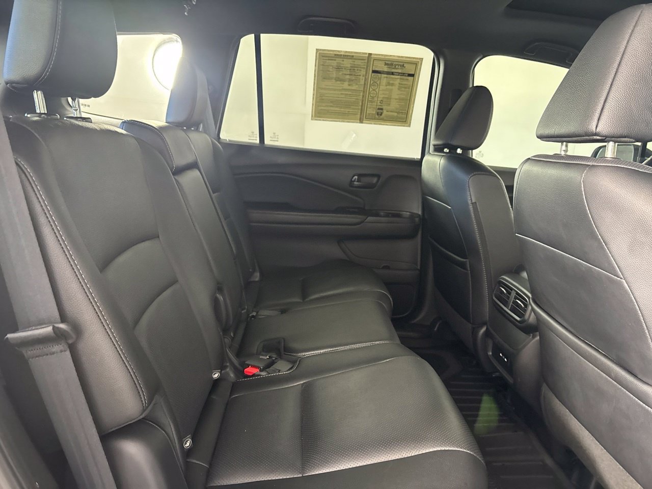 Used 2025 Honda Passport EX-L image 29