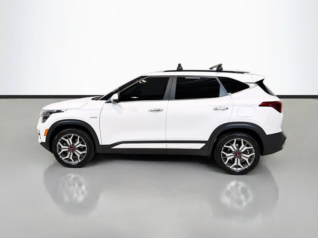 Used 2023 Kia Seltos SX w/ SX Sunroof Package AWD/4WD image 6
