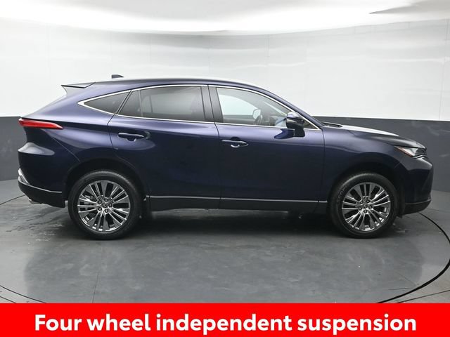 Certified 2024 Toyota Venza XLE AWD/4WD image 8