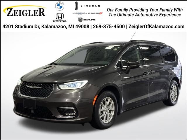 Used 2022 Chrysler Pacifica Touring-L