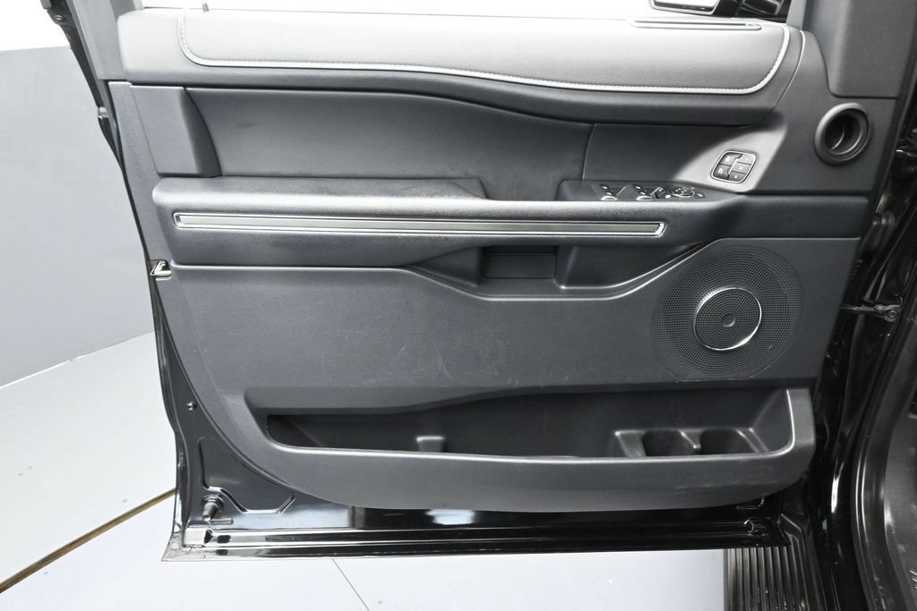 Used 2024 Ford Expedition Max XLT RWD image 13