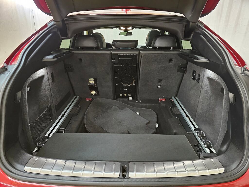 Used 2019 BMW X4 xDrive30i w/ Premium Package image 14