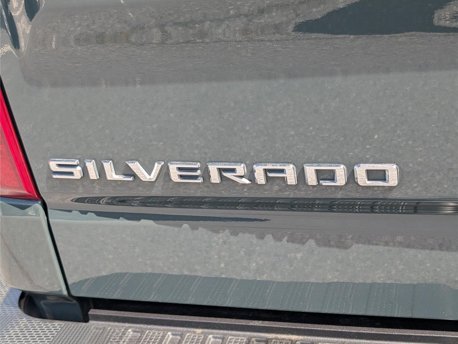 Used 2025 Chevrolet Silverado 1500 LT AWD/4WD image 9
