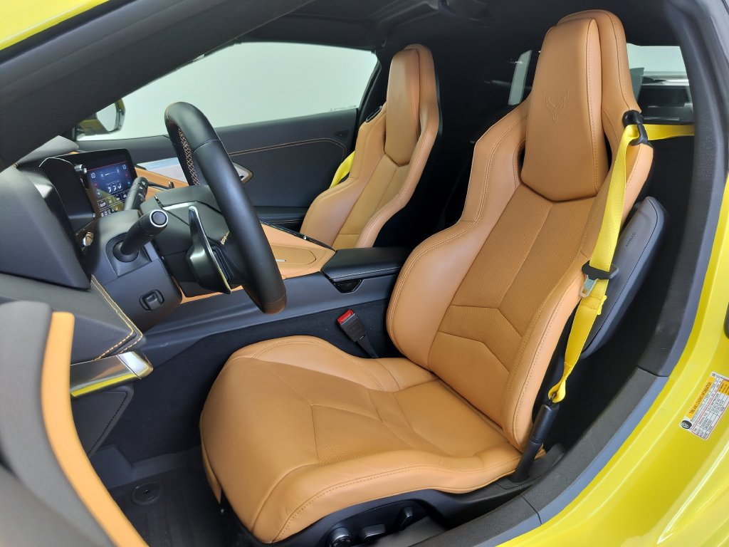 Used 2021 Chevrolet Corvette Stingray Preferred Cpe w/ Battery Protection Package RWD image 5