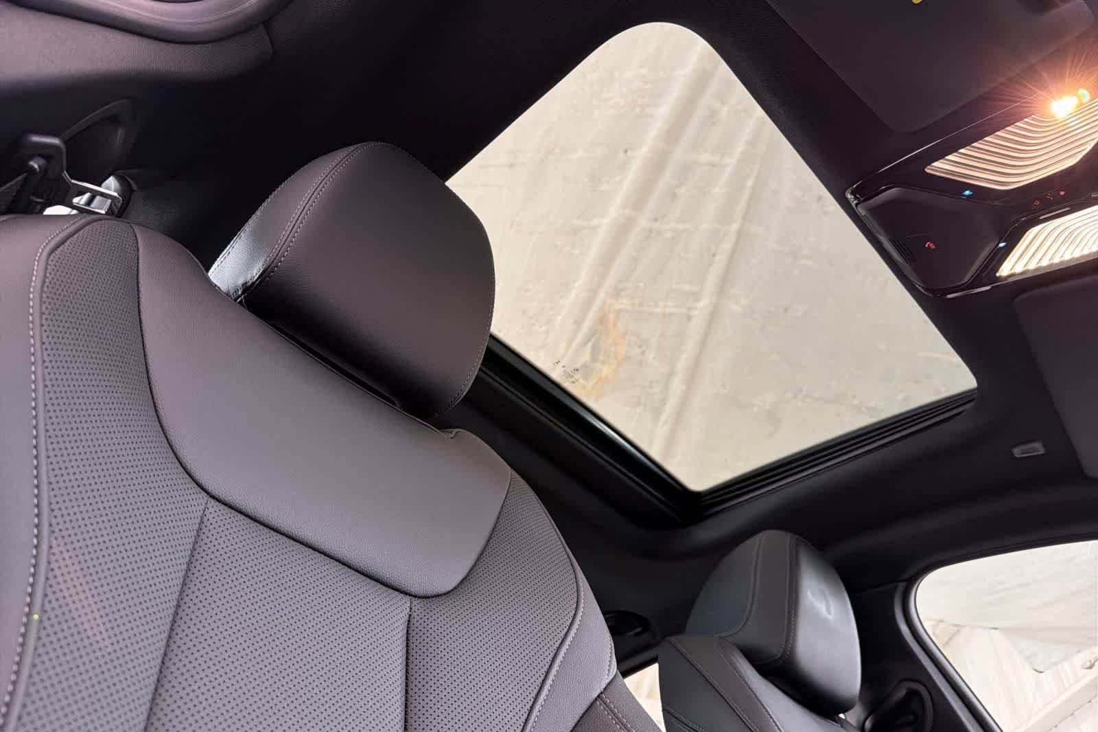 Used 2023 BMW i4 eDrive35 w/ Premium Package RWD image 16