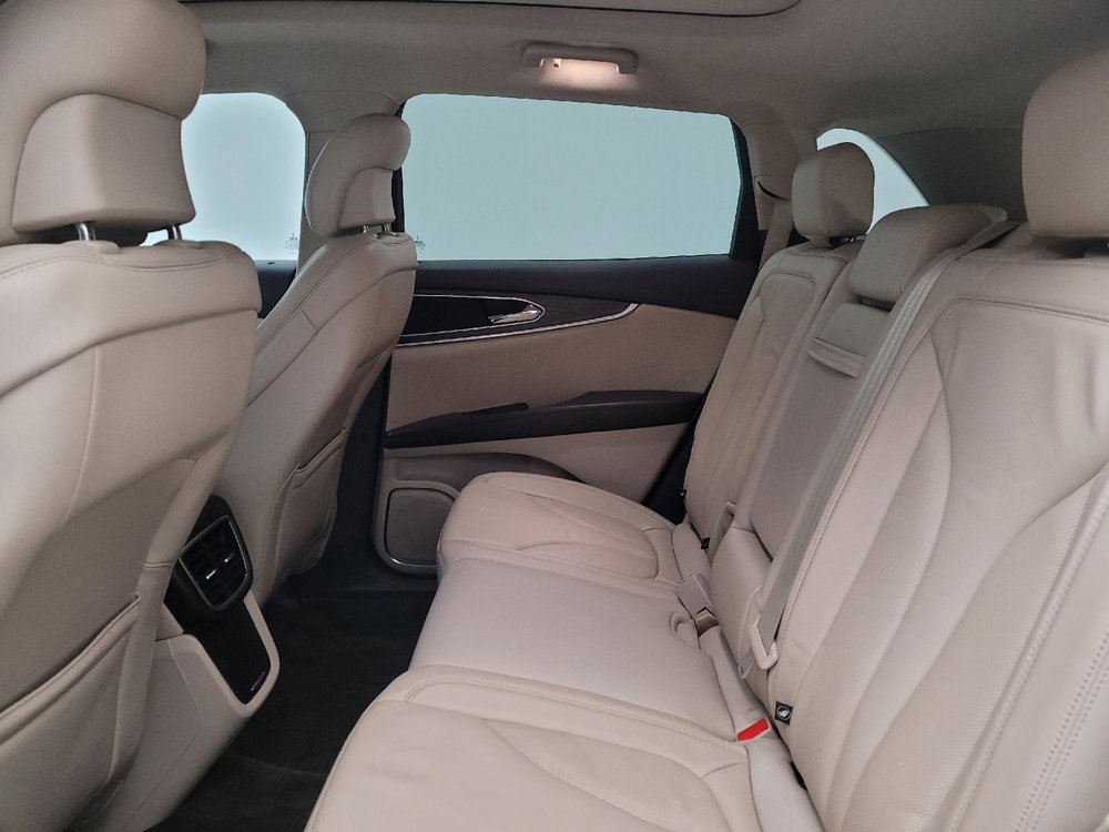 Used 2016 Lincoln MKX Select w/ Select Plus Package FWD image 18