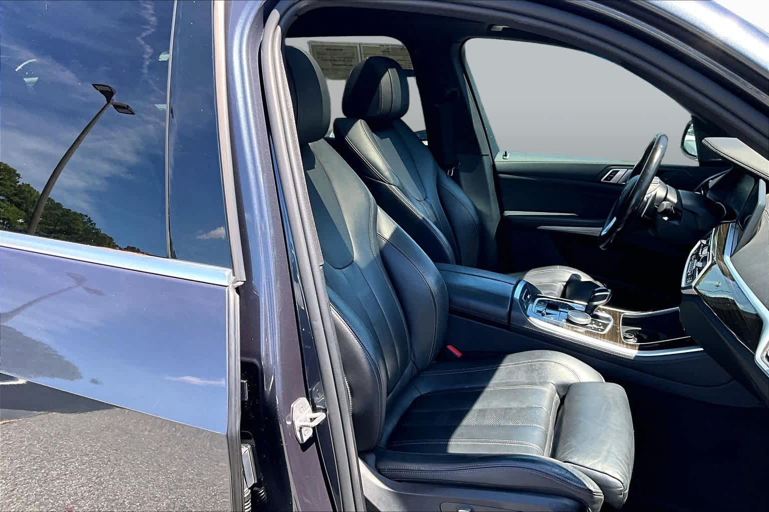 Used 2021 BMW X5 xDrive45e w/ Premium Package AWD/4WD image 9