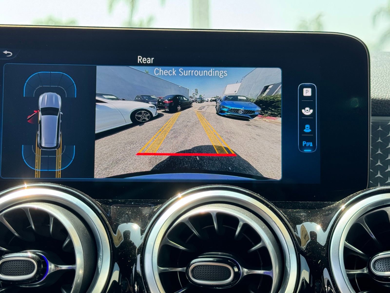 New 2025 Mercedes-Benz GLB 250 image 26