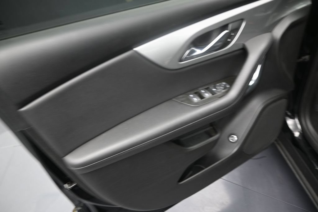 Used 2020 Chevrolet Blazer LT FWD image 10