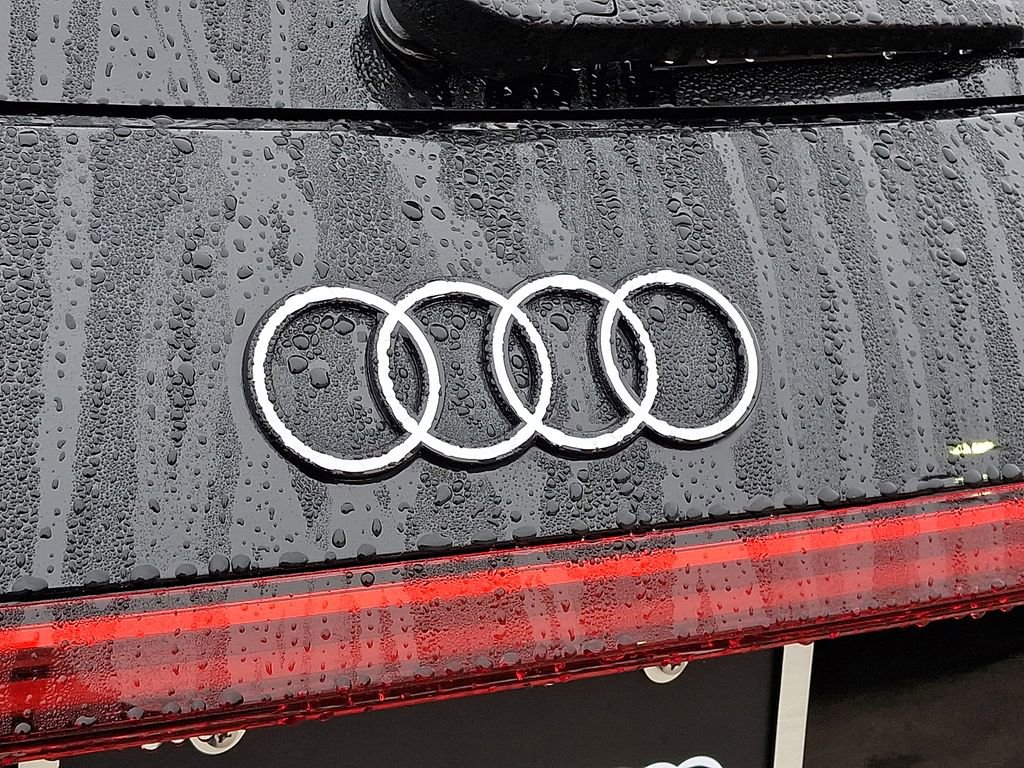 Certified 2025 Audi Q5 Premium w/ Convenience Package image 31