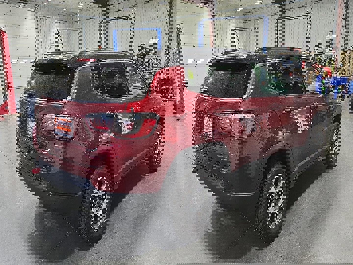 Used 2022 Jeep Compass Trailhawk image 5