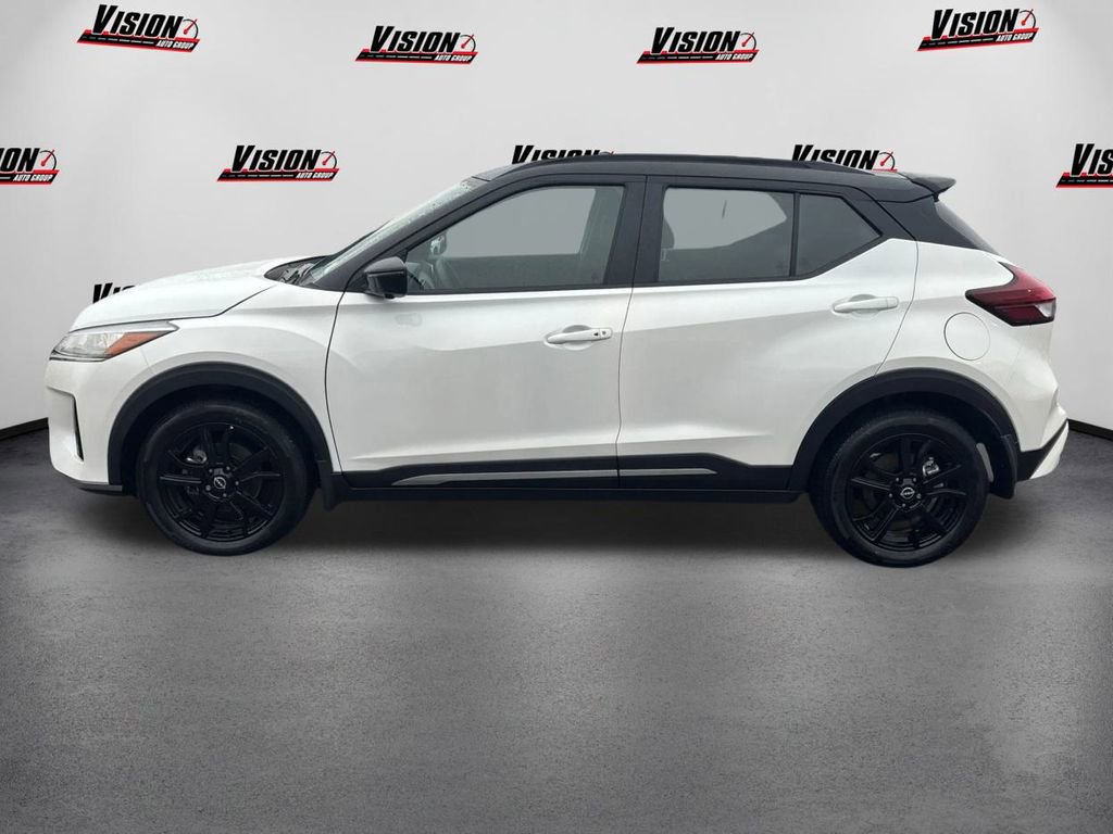 Used 2024 Nissan Kicks SR image 8