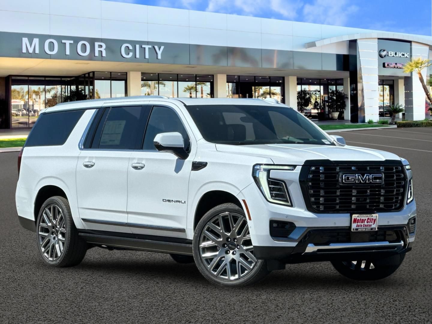 New 2026 GMC Yukon XL Denali Ultimate AWD/4WD image 2