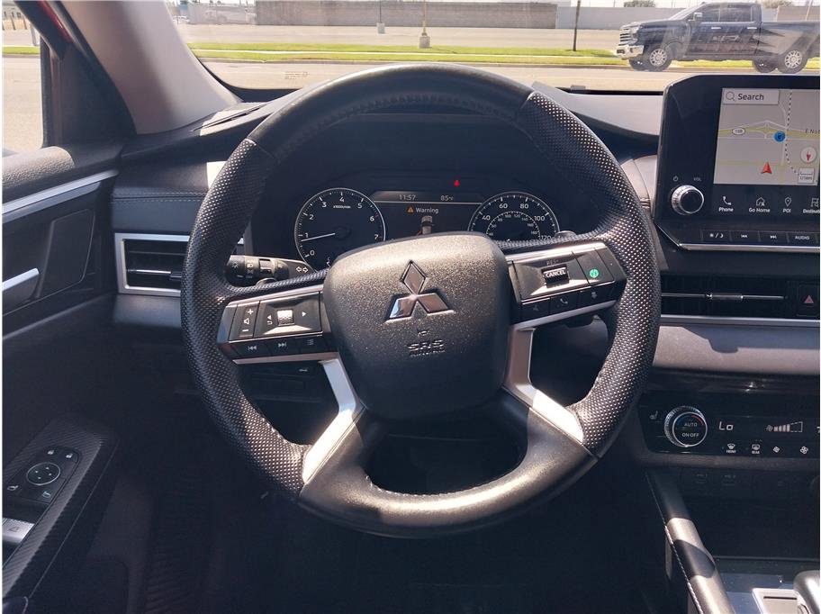Used 2022 Mitsubishi Outlander SE FWD image 13