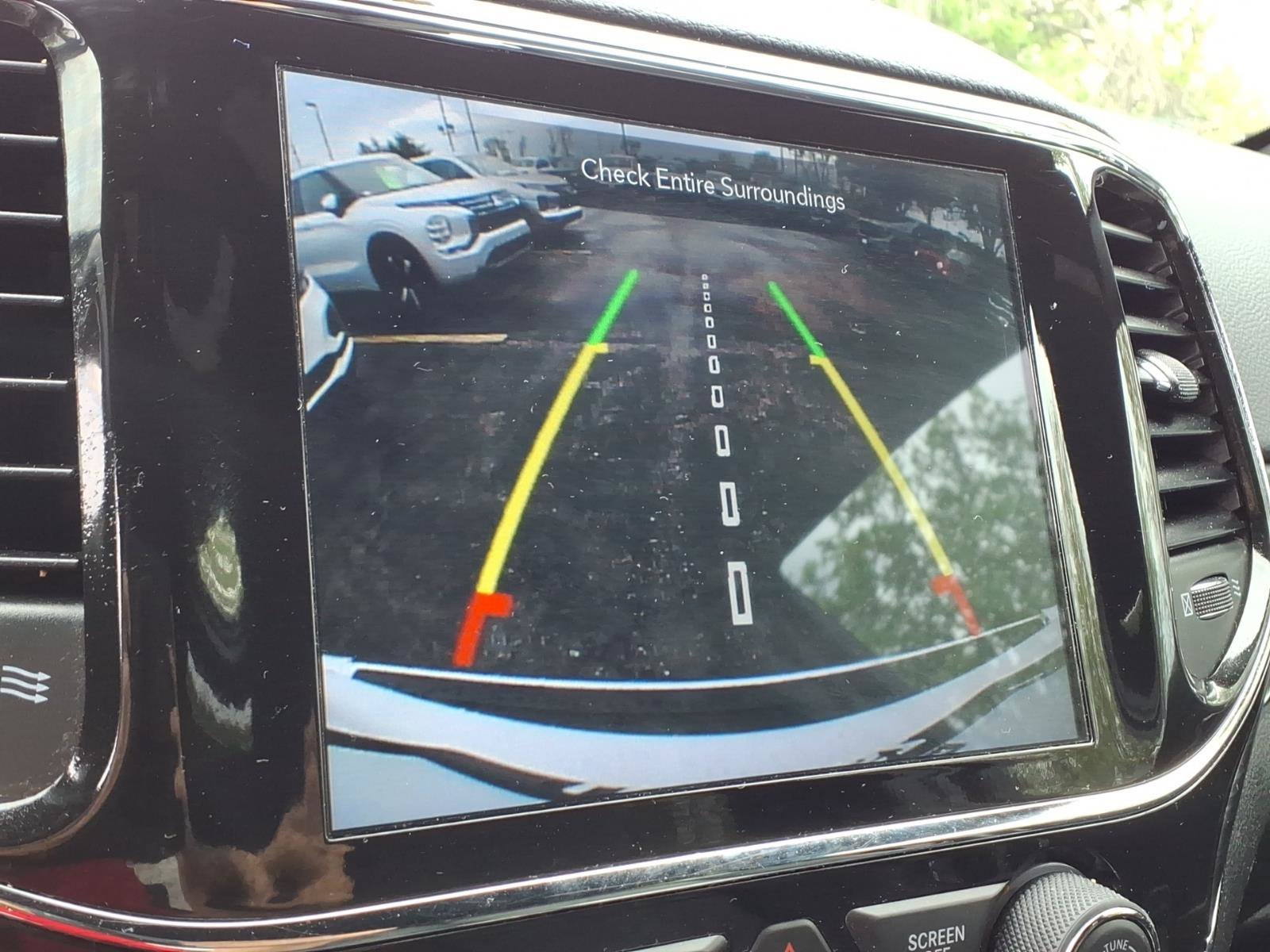 Used 2022 Jeep Grand Cherokee Limited AWD/4WD image 14