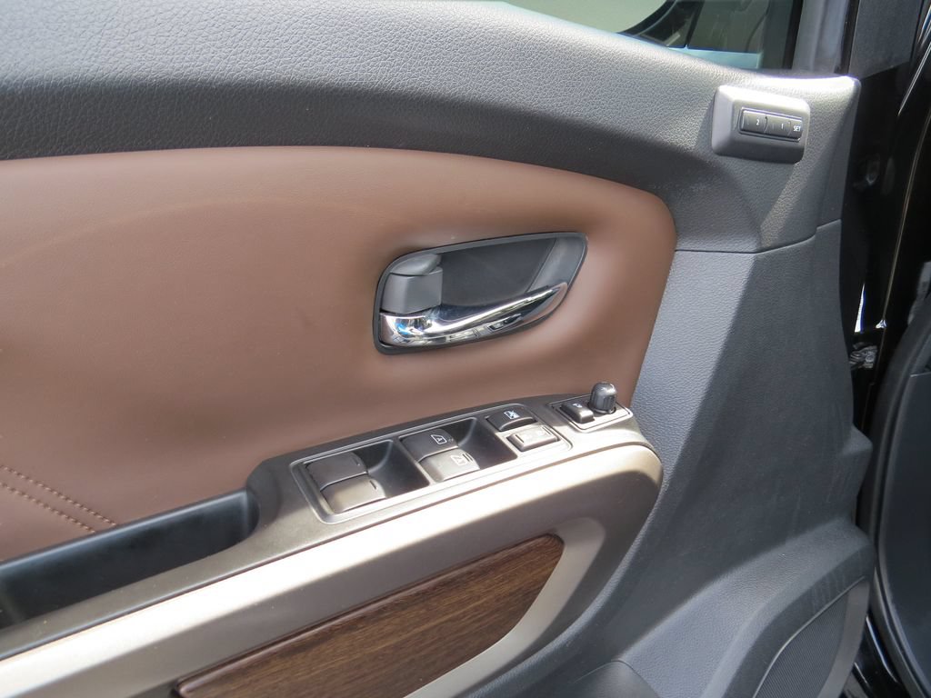 Used 2024 Nissan Titan Platinum Reserve w/ Moonroof Package AWD/4WD image 22