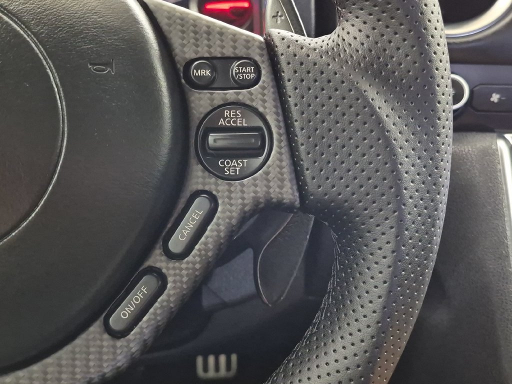 Used 2009 Nissan GT-R Premium AWD/4WD image 19