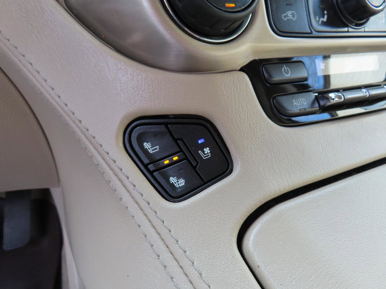 Used 2019 GMC Yukon Denali w/ Denali Ultimate Package image 32