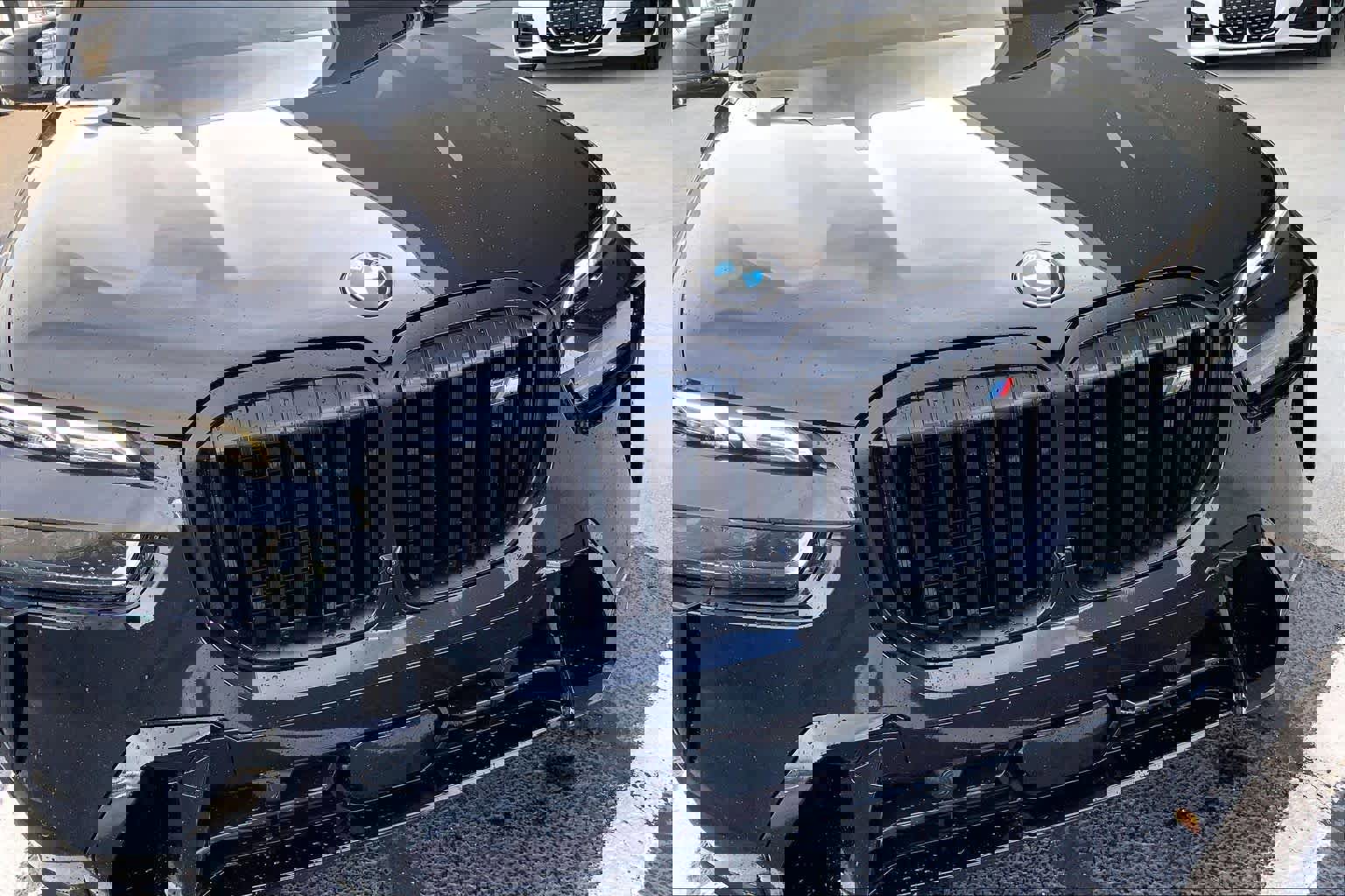 Certified 2024 BMW X7 M60i w/ Executive Package image 29