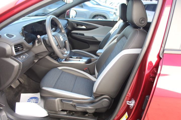 Used 2025 Buick Envista Preferred w/ Convenience II Package FWD image 27