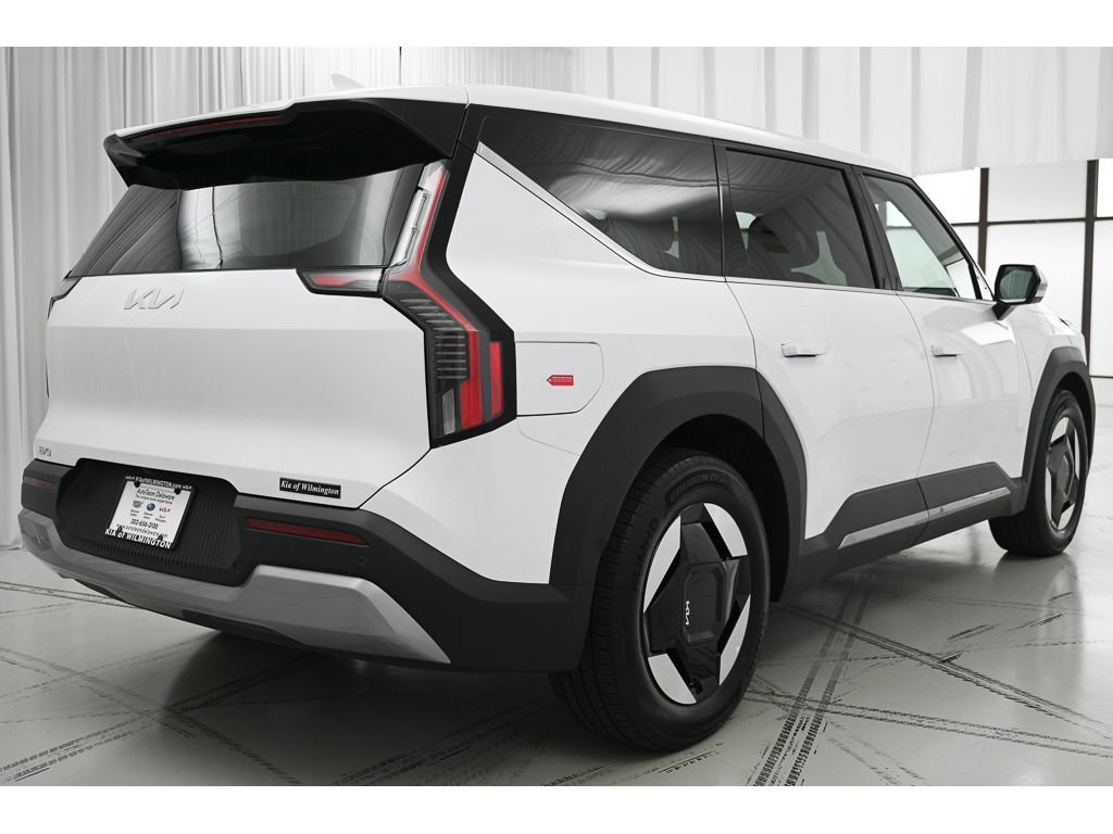 New 2026 Kia EV9 Light image 7