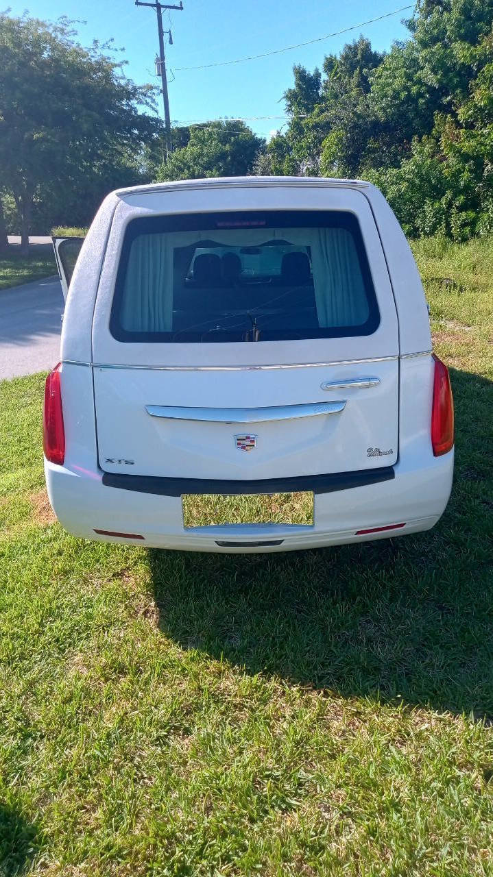 Used 2015 Cadillac XTS Hearse image 7
