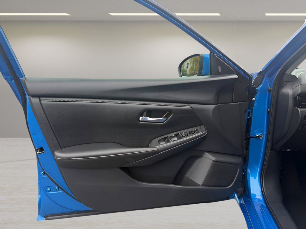 Used 2025 Nissan Sentra SV FWD image 12