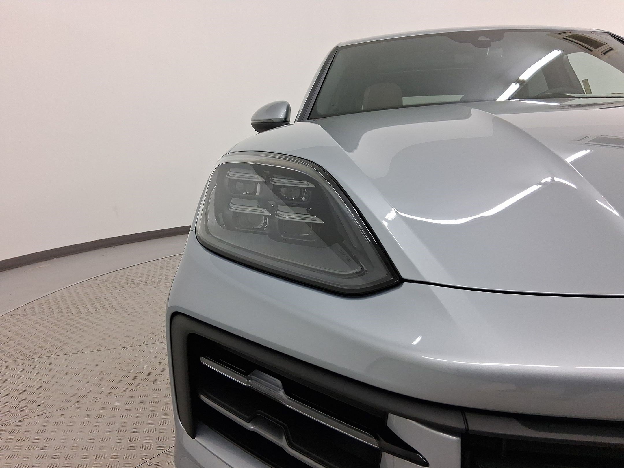 Used 2026 Porsche Cayenne E-Hybrid AWD/4WD image 12