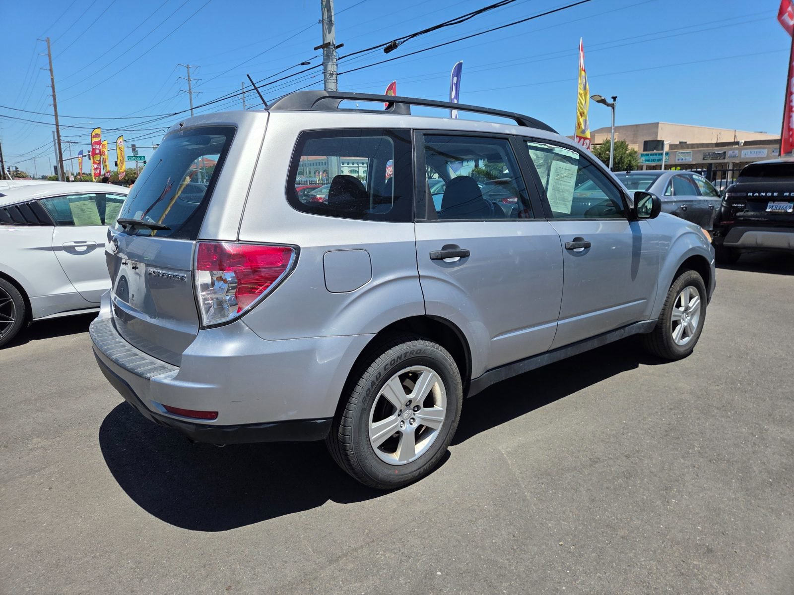 Used 2012 Subaru Forester 2.5X w/ Alloy Wheel Pkg AWD/4WD image 4