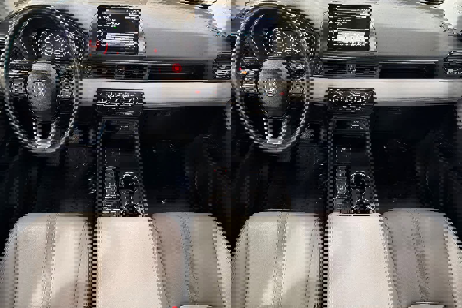 Used 2024 Honda Pilot Touring image 3