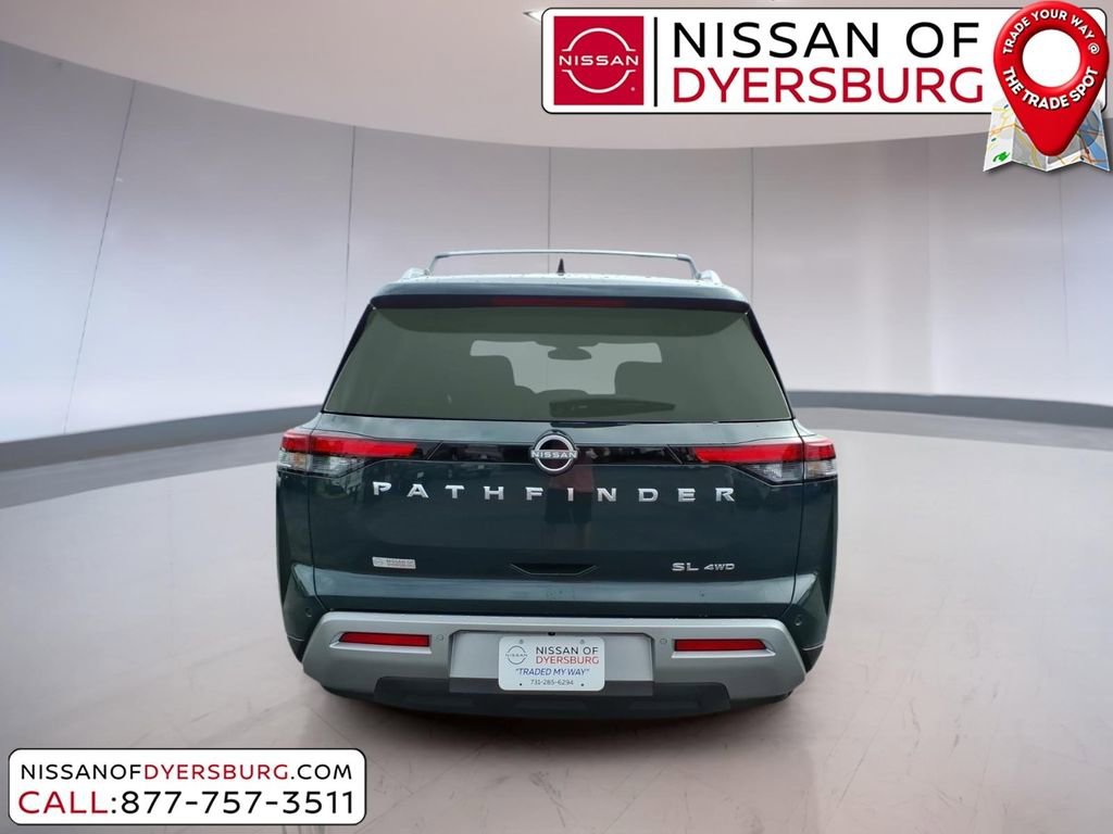 Used 2025 Nissan Pathfinder SL AWD/4WD image 4