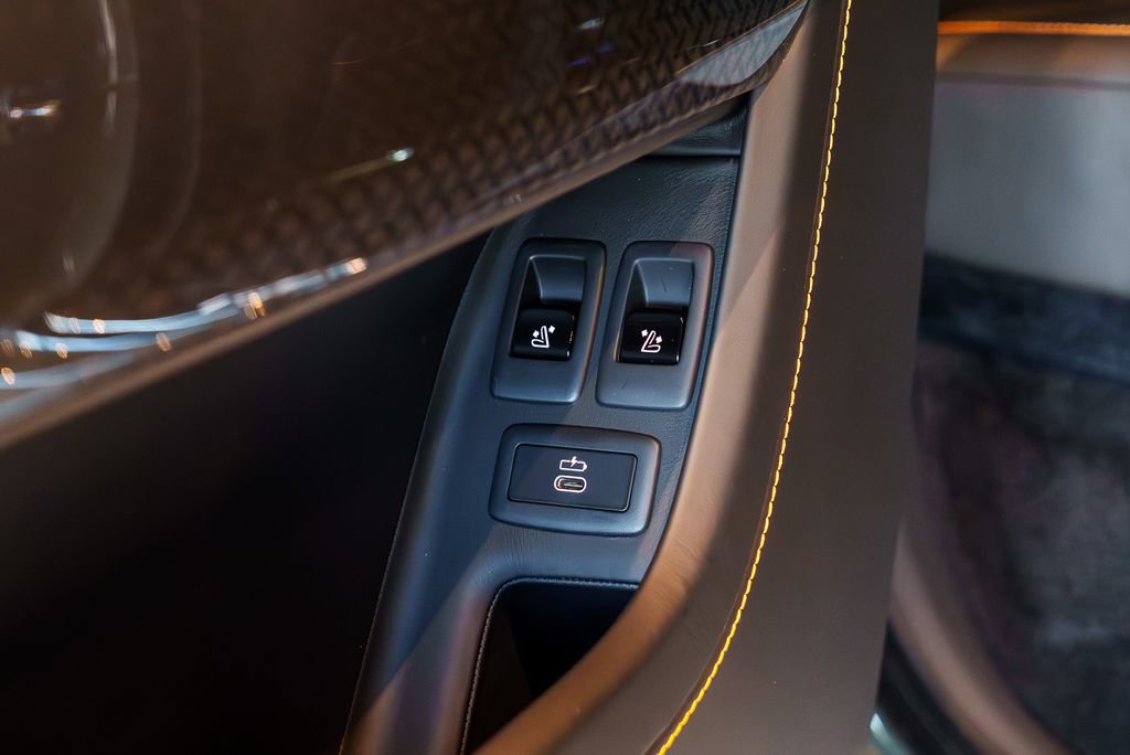 Used 2025 Rolls-Royce Cullinan Black Badge AWD/4WD image 47