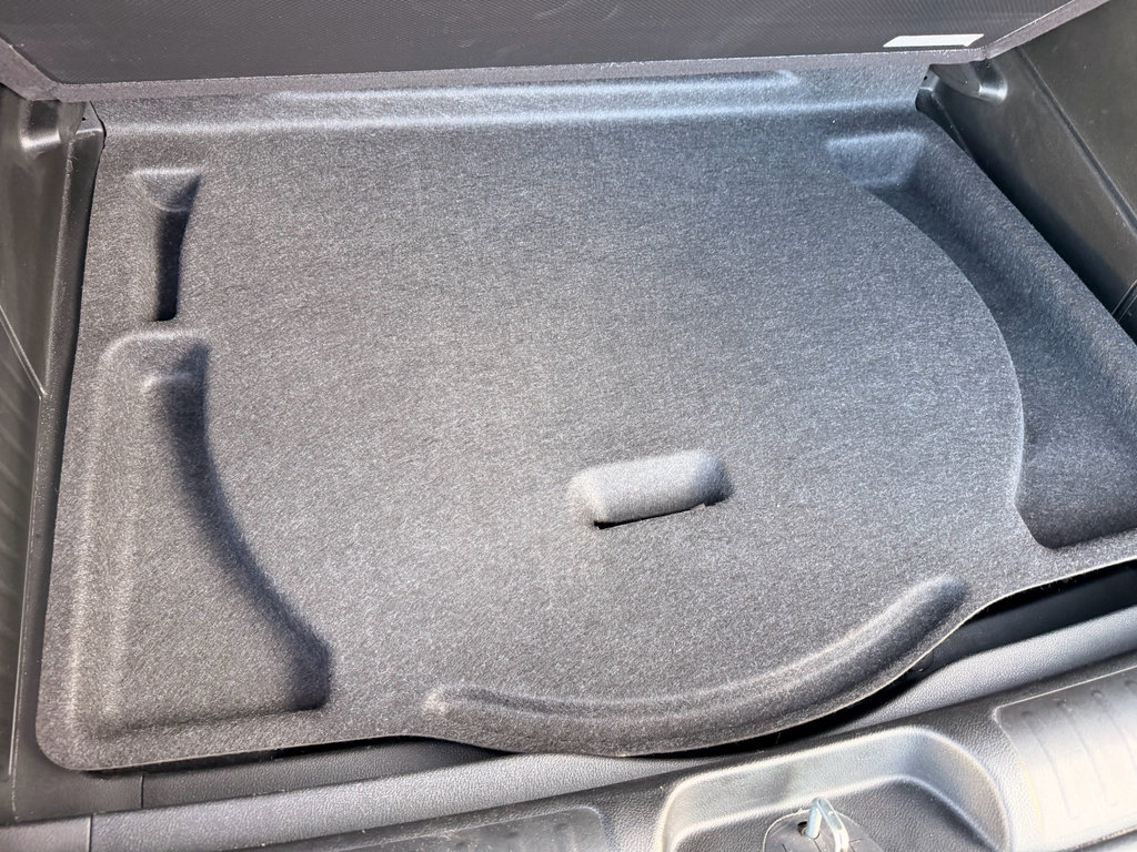 Used 2019 Jeep Cherokee Latitude w/ Popular Appearance Group image 25