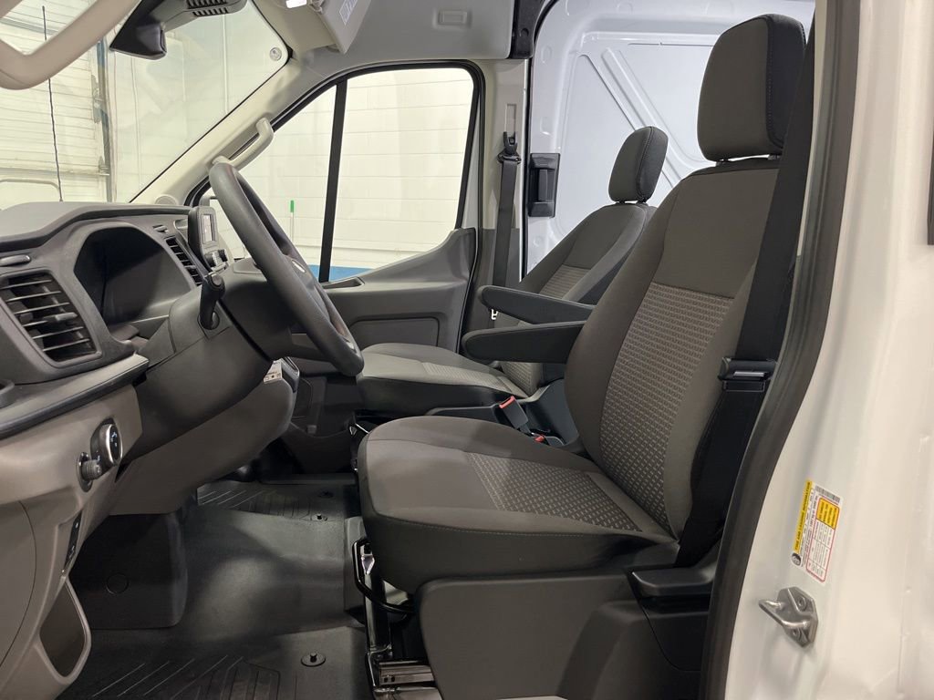 New 2025 Ford Transit 250 148 Medium Roof Extended AWD image 4