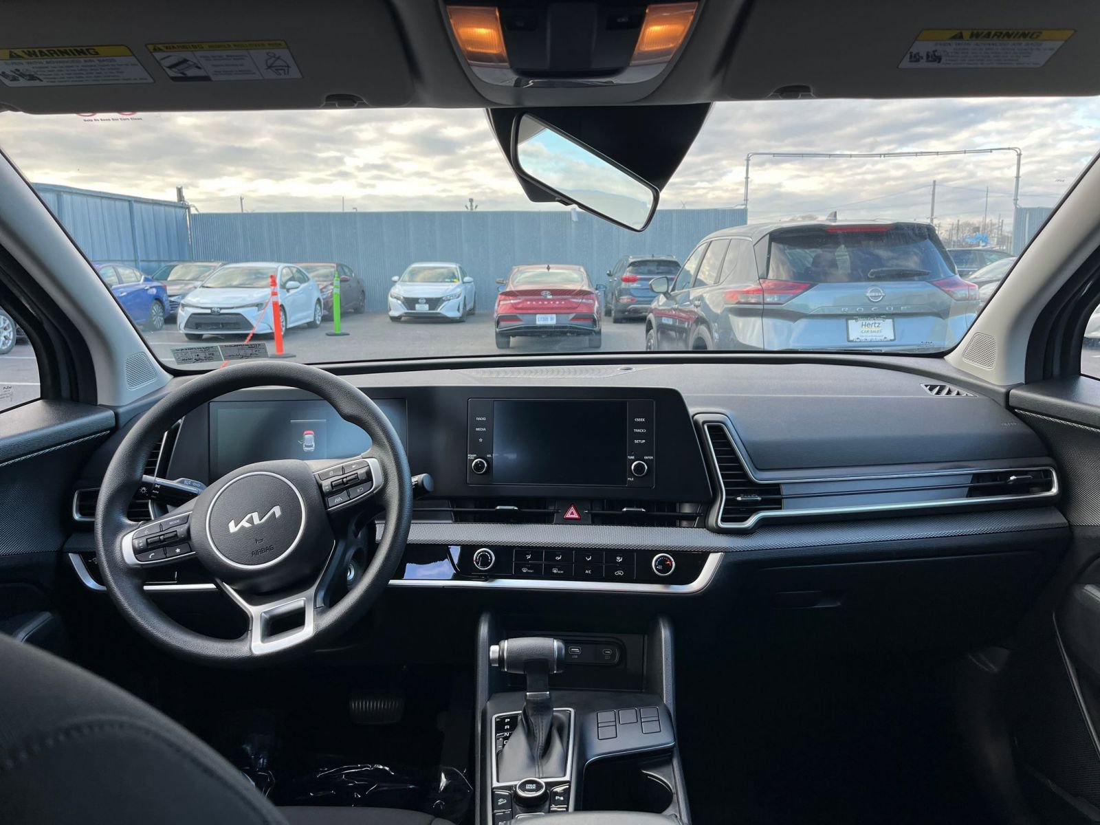 Used 2025 Kia Sportage LX image 32